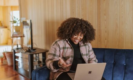 8 Powerful Long-Distance Relationship Tips For The Highly Sensitive Person