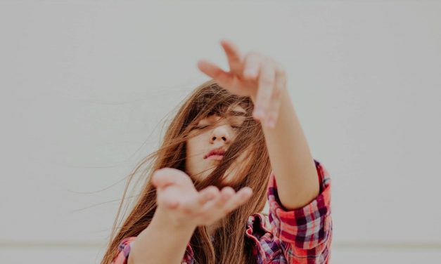 The Art of Letting Go: How to Embrace Change as an HSP