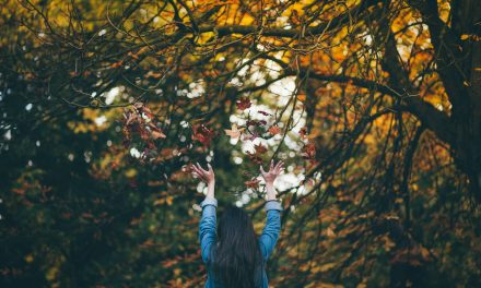 How to Beat the Autumn Blues and Stay Positive During the Colder Months