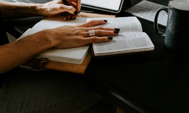 My Experience with Manifesting: How It Transformed My Life and How You Can Start Too