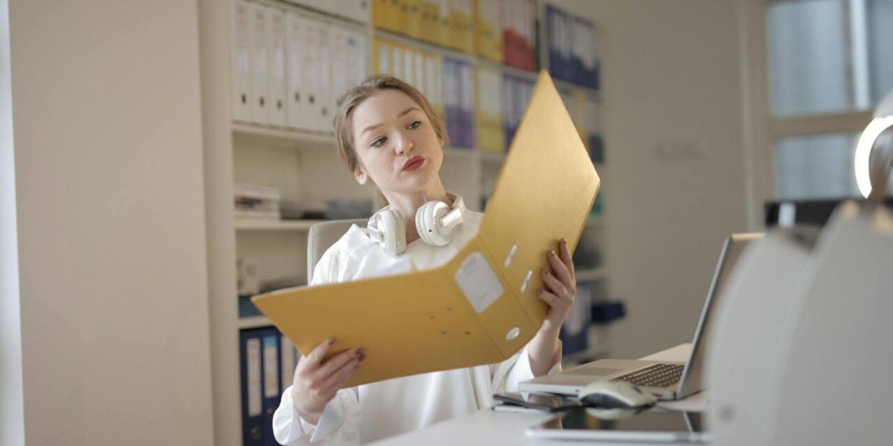 5 Benefits of Using Medical Scribes to Reduce Physician Burnout